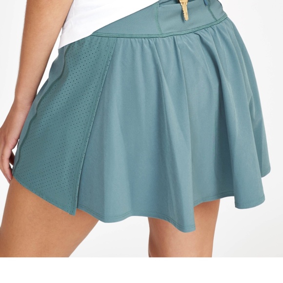 Spanx get moving skort - Picture 2 of 6